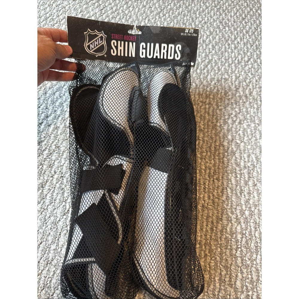Hockey Franklin Sports NHL SG 175 Shin Guards Junior L/XL, 11"  Black White New